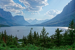 Travel, Outdoor adventure, Hiking, Kayaking, Wildlife, Montana,