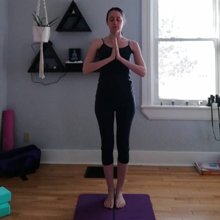 Yoga Sequence Helps to Stretch Every Muscle of Laura Bloom - Yogallai